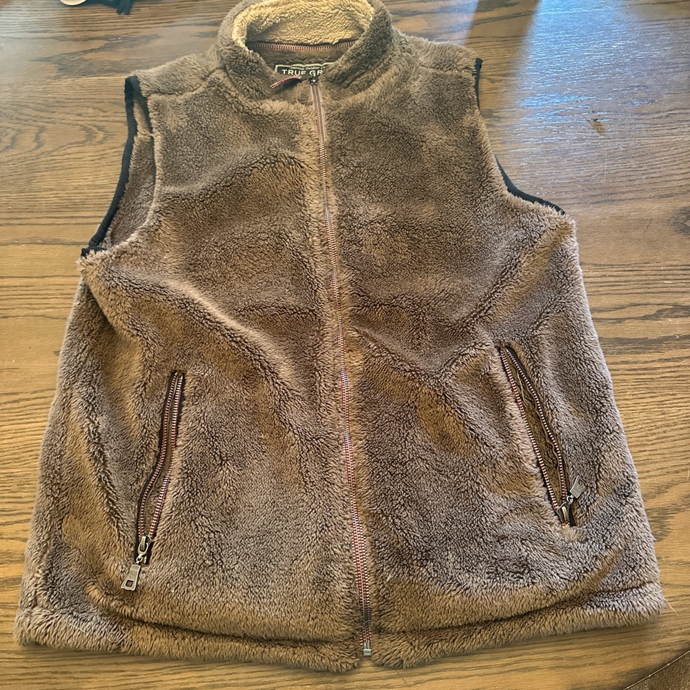 Sherpa brown vest true grit, like new